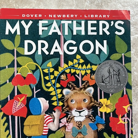 My Fathers Dragon. Written by Ruth Stiles Gannett. Paperback book. - Picture 3 of 9